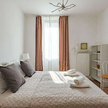 Rakoczi Apartment Budapest